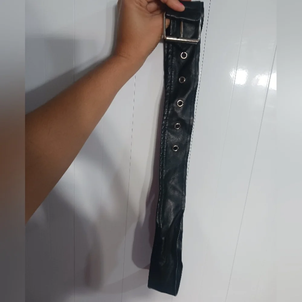 Women Black Faux Leather Adjustable Belt - Picture 2 of 7